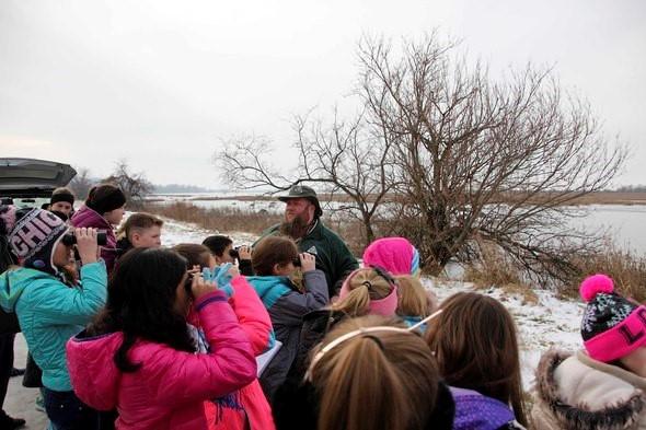 students at Eagle Days at Loess Bluffs National Wildlife Refuge