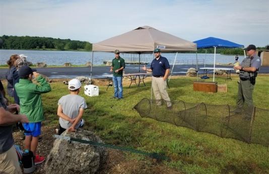 boat fishing and frog gigging clinics 